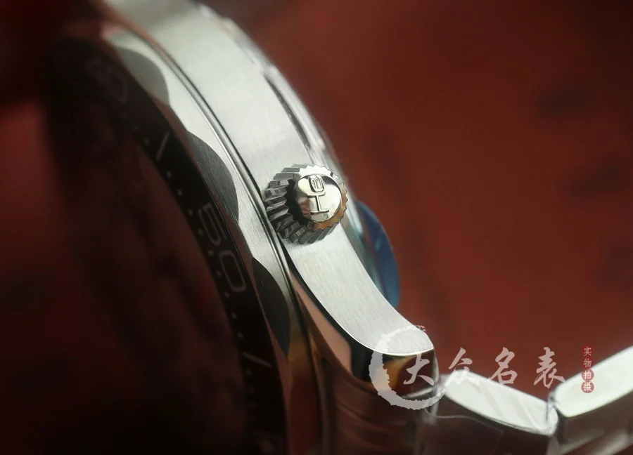 VS廠歐米茄海馬300 V4復刻表210.30.42.20.04.001(42mm)白盤 第7张