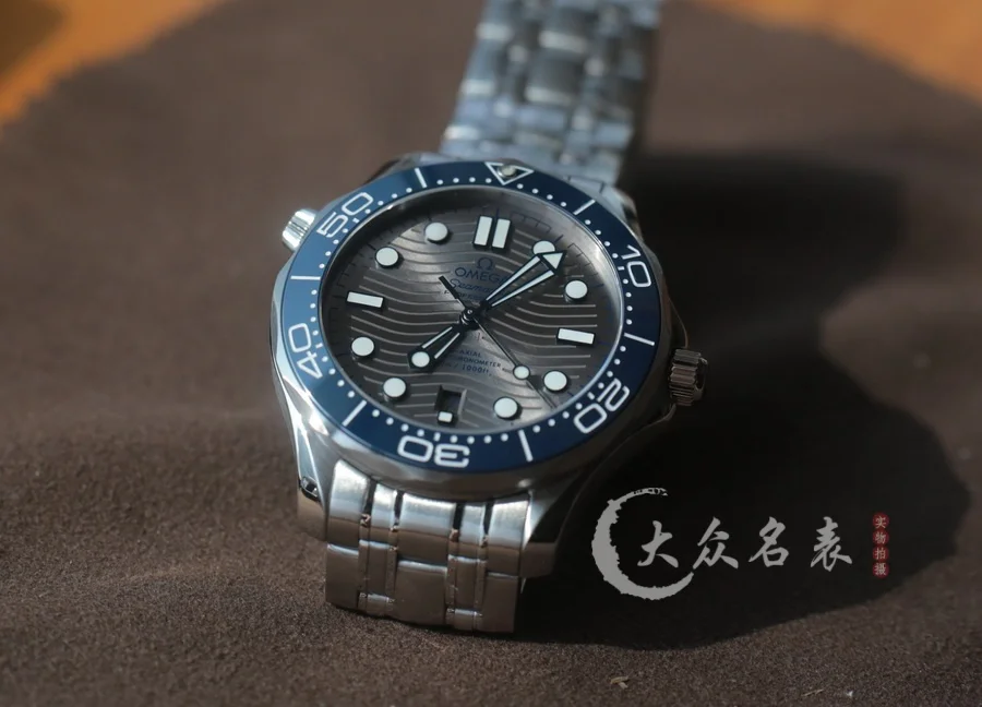 VS廠歐米茄海馬300 V4復刻表210.30.42.20.06.001(42mm)灰盤 第3张