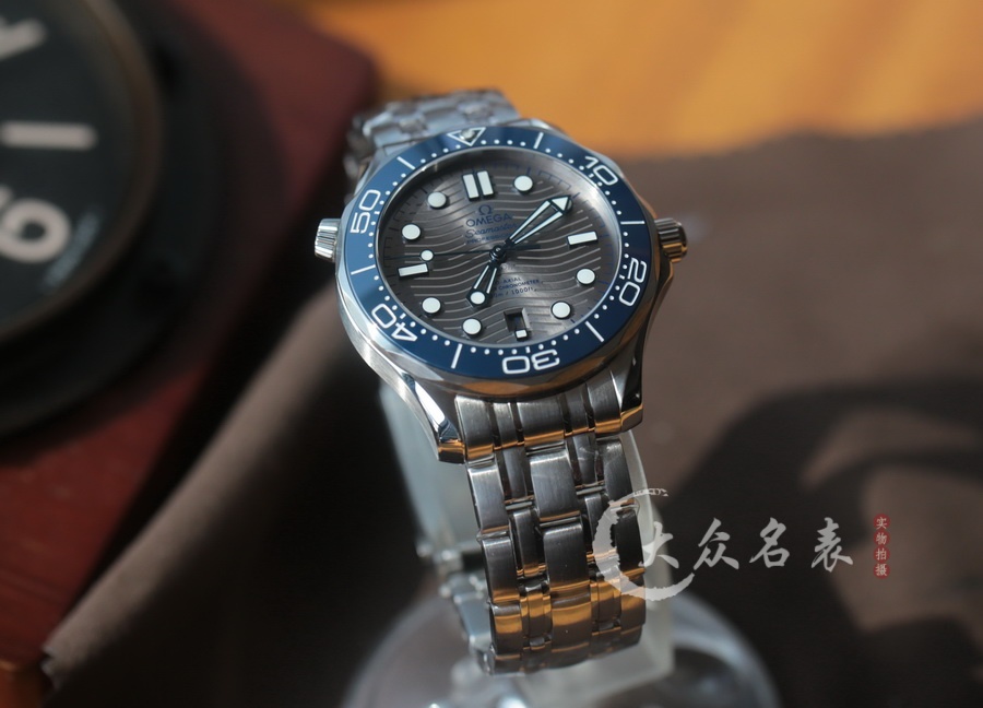 VS廠歐米茄海馬300 V4復刻表210.30.42.20.06.001（42mm）灰盤 第1张