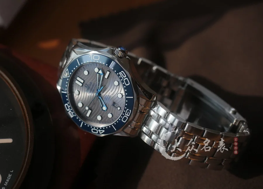 VS廠歐米茄海馬300 V4復刻表210.30.42.20.06.001(42mm)灰盤 第5张