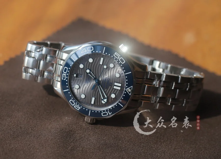 VS廠歐米茄海馬300 V4復刻表210.30.42.20.06.001(42mm)灰盤 第11张