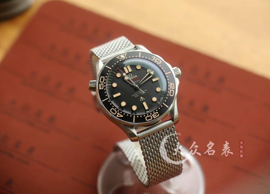 歐米茄海馬300 007無暇赴死 V4版210.90.42.20.01.001（42mm） 第1张