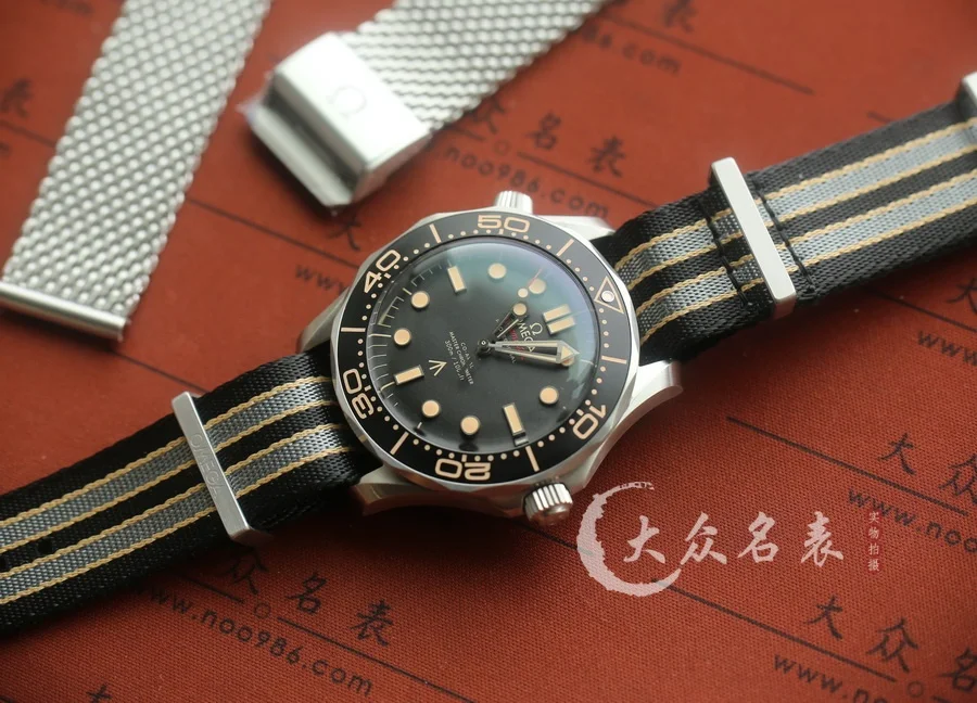 歐米茄海馬300 007無暇赴死 V4版210.90.42.20.01.001(42mm) 第5张