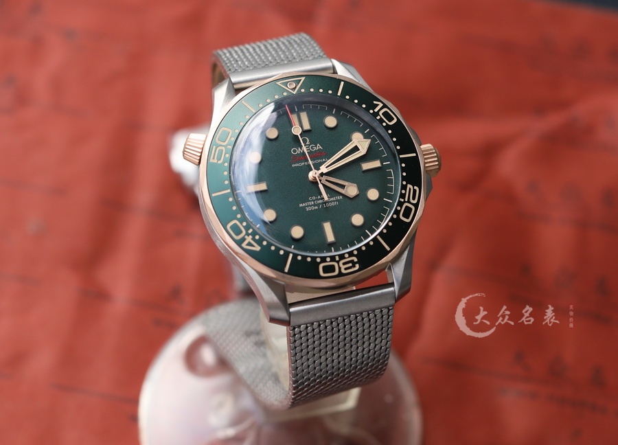 VS廠歐米茄海馬系列210.90.42.20.10.001青銅鈦金屬（42mm） 第1张