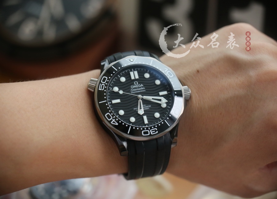 VS廠歐米茄海馬300鈦金屬陶瓷復刻表210.92.44.20.01.001（43.5mm） 第5张
