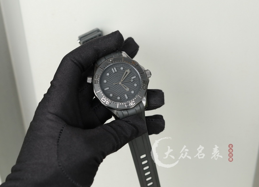 VS廠歐米茄海馬300黑武士210.92.44.20.01.003（43.5mm） 第1张