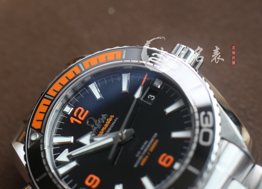 VS廠歐米茄海馬600 215.30.44.21.01.002（四分之一橙）（43.5mm） 第5张