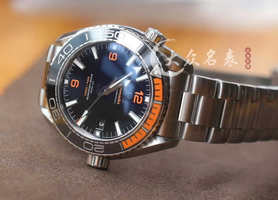 VS廠歐米茄海馬600 215.30.44.21.01.002(四分之一橙)(43.5mm) 第9张