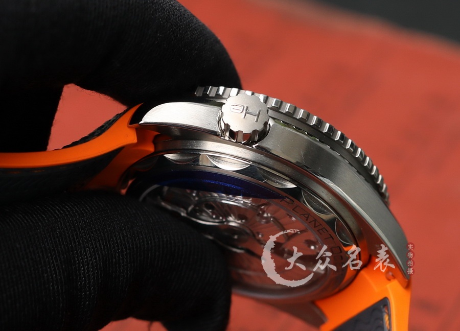 歐米茄海馬215.92.44.21.99.001（四分之一橙鈦金屬）（43.5mm） 第13张