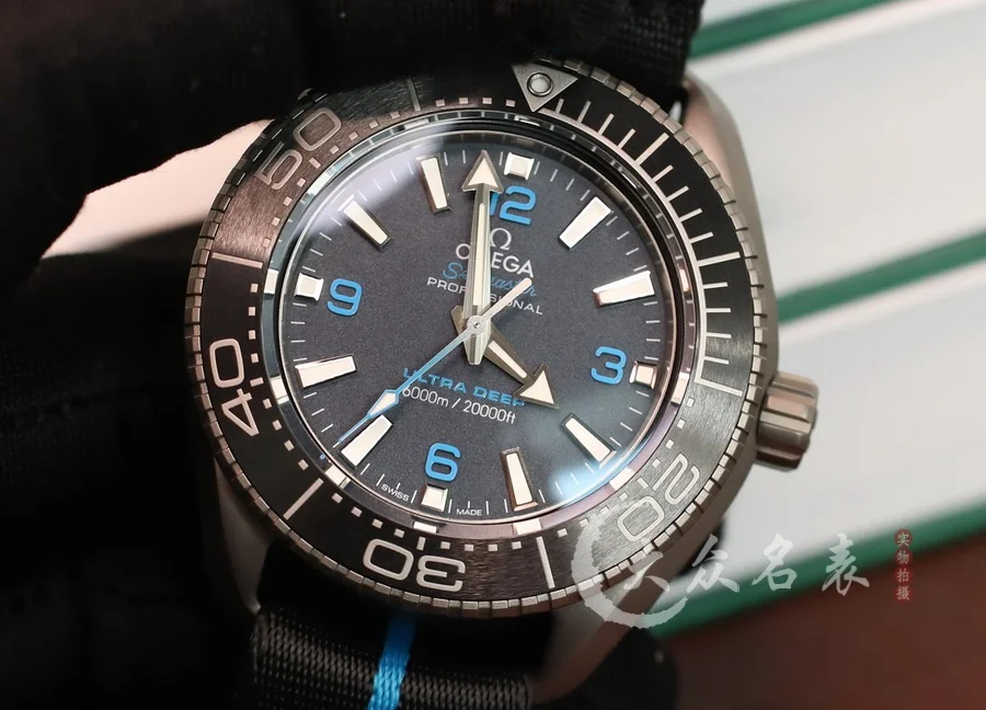 VS廠歐米茄海馬215.92.46.21.01.001鈦金屬(海王)(45.5mm) 第3张