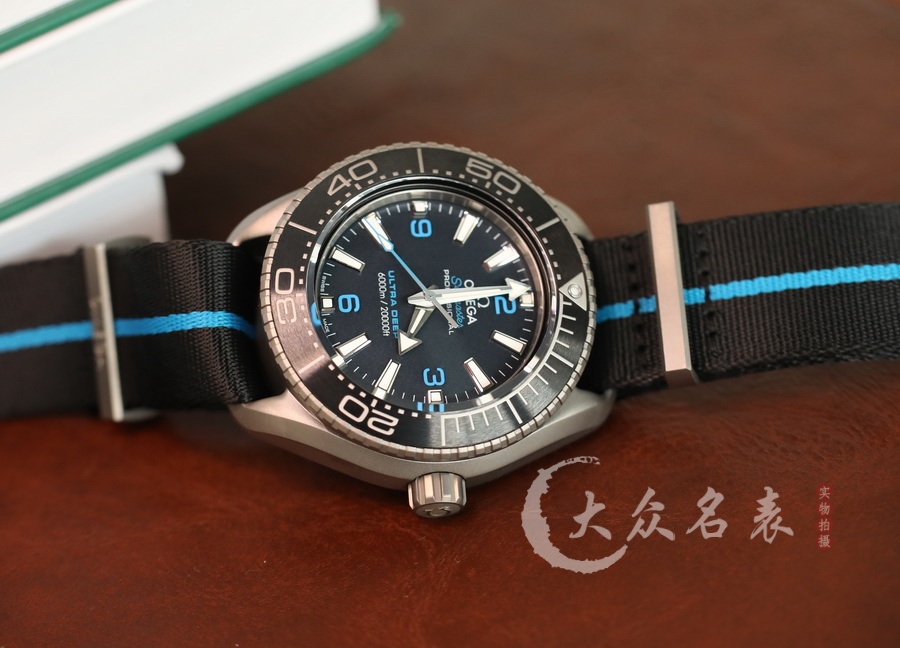 VS廠歐米茄海馬215.92.46.21.01.001鈦金屬（海王）（45.5mm） 第2张