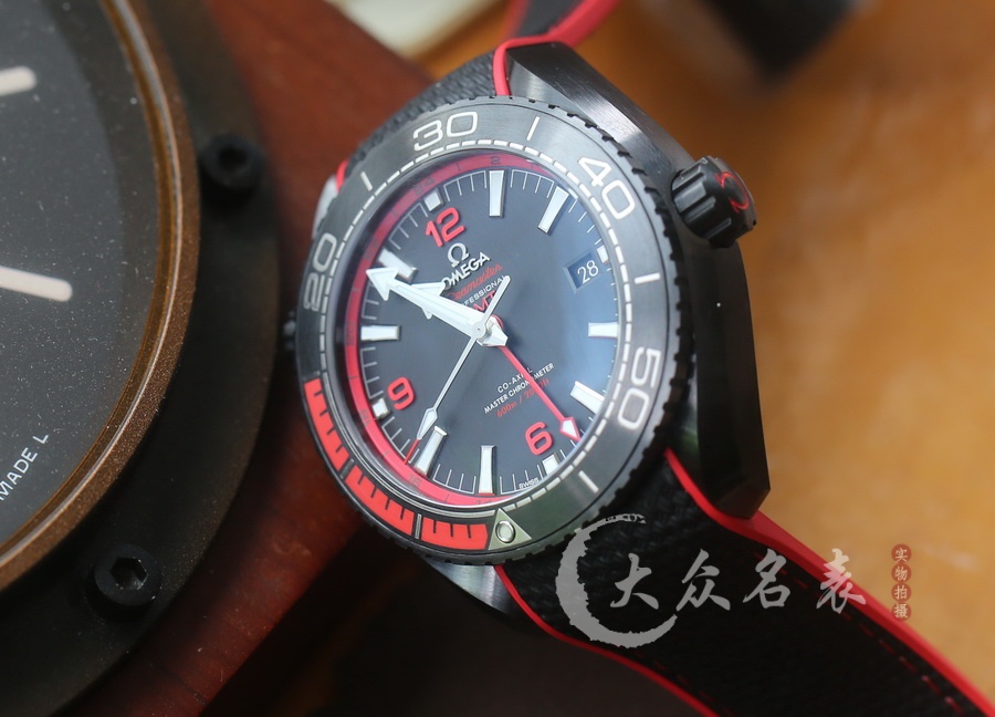 VS廠歐米茄海馬215.92.46.22.01.003(深海之黑)（45.5mm） 第8张