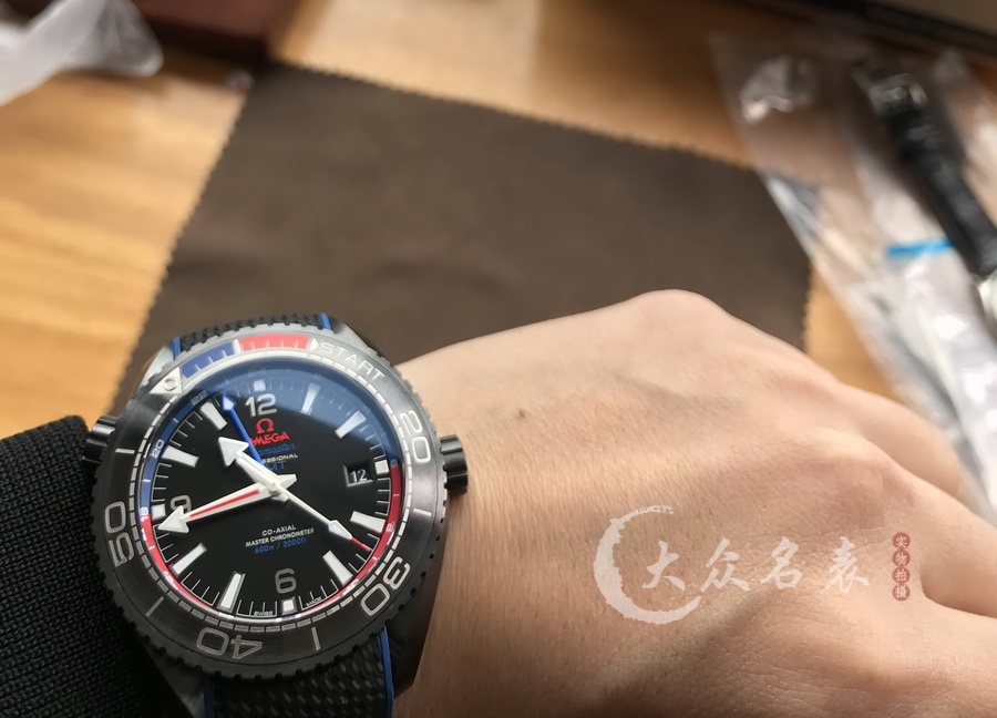 VS廠歐米茄海馬600 215.92.46.22.01.004(深海之黑新西蘭酋長隊) 第7张