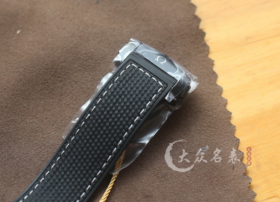 VS廠歐米茄海馬215.92.46.22.01.001(深海之黑)（45.5mm） 第14张