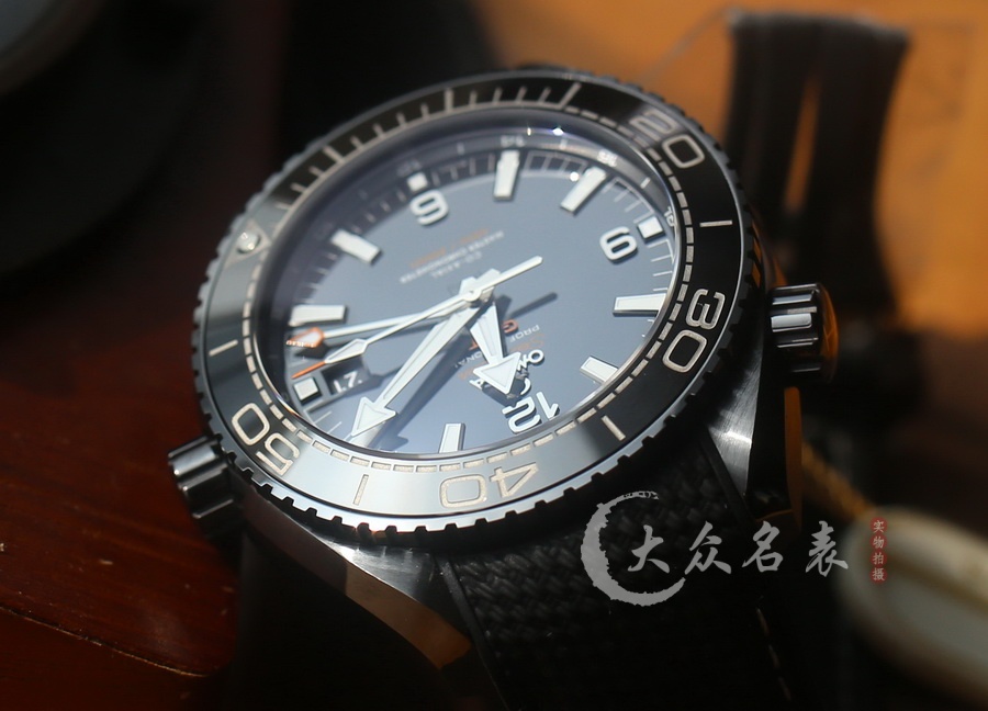 VS廠歐米茄海馬215.92.46.22.01.001(深海之黑)（45.5mm） 第4张
