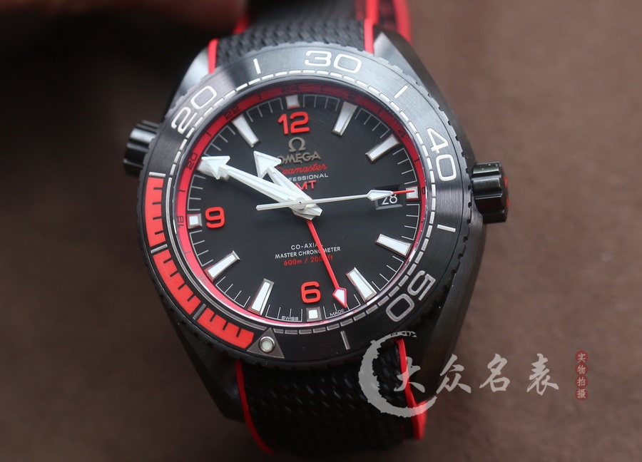VS廠歐米茄海馬215.92.46.22.01.003(深海之黑)（45.5mm） 第4张