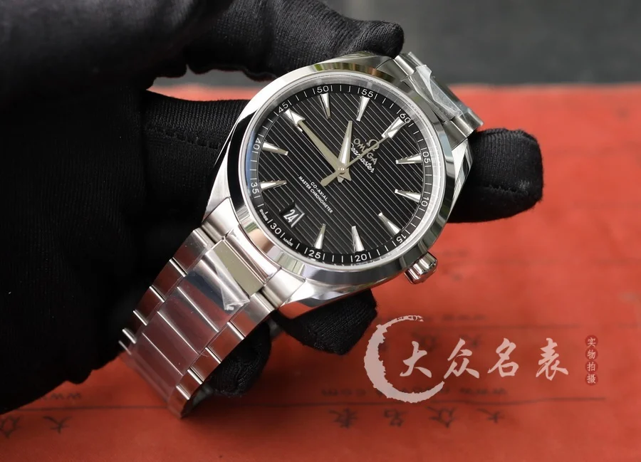 VS廠歐米茄海馬150黑面220.10.38.20.01.001(41mm) 第2张