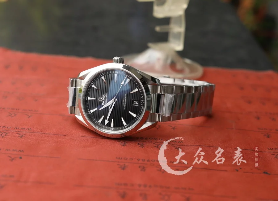 VS廠歐米茄海馬150黑面220.10.38.20.01.001(41mm) 第8张