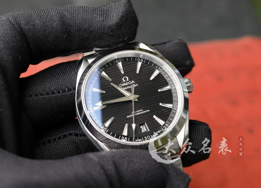 VS廠歐米茄海馬150黑面220.10.38.20.01.001(41mm) 第3张