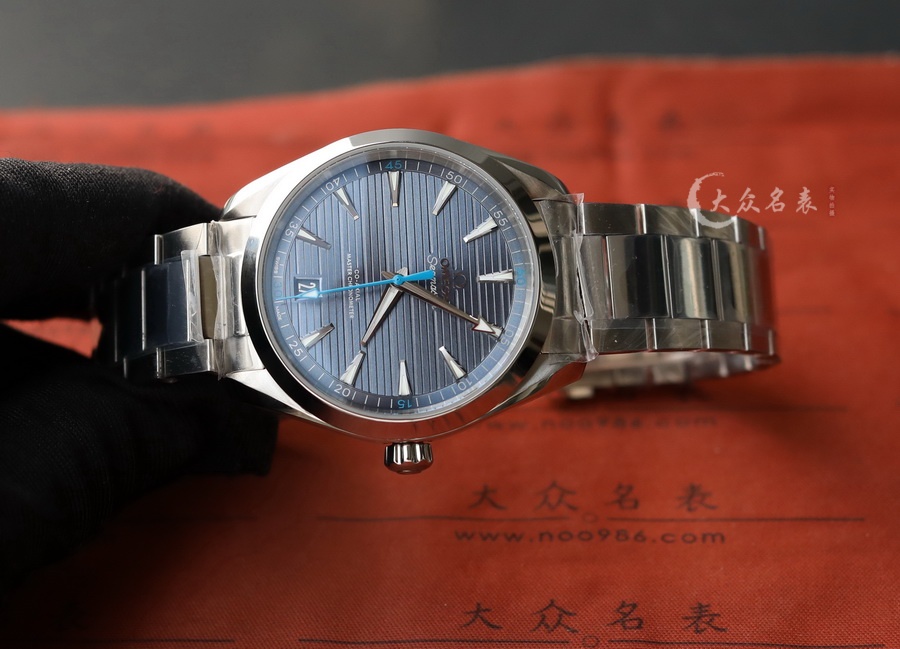 VS歐米茄海馬150復刻表220.10.41.21.03.002銷售（41mm） 第4张