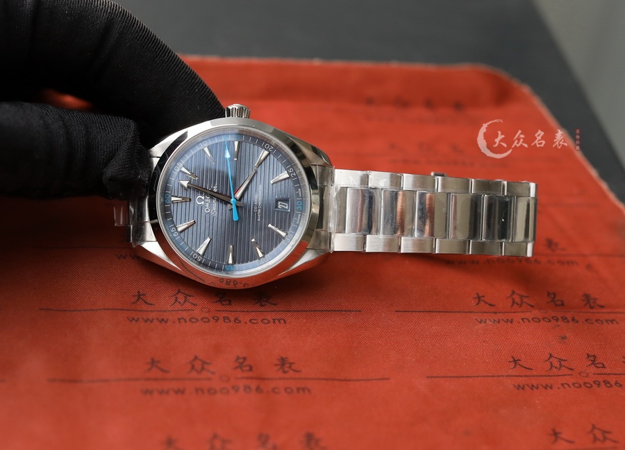 VS歐米茄海馬150復刻表220.10.41.21.03.002銷售（41mm） 第3张