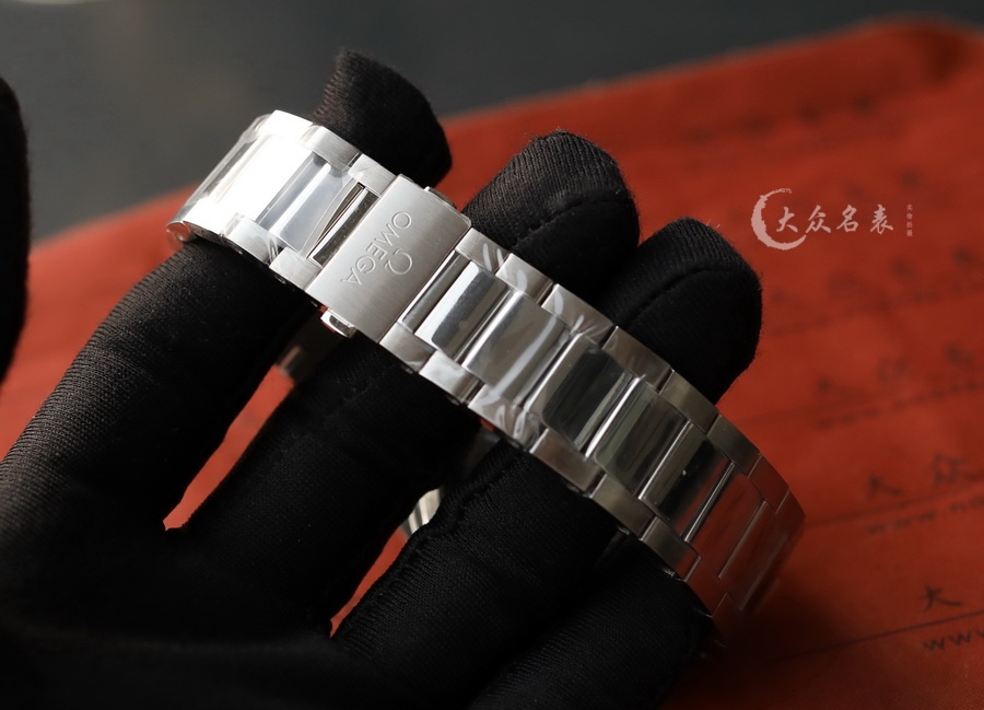 VS歐米茄海馬150復刻表220.10.41.21.03.002銷售（41mm） 第11张