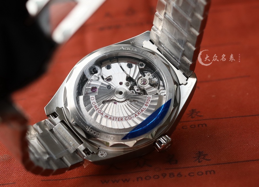 VS歐米茄海馬150復刻表220.10.41.21.03.002銷售（41mm） 第9张