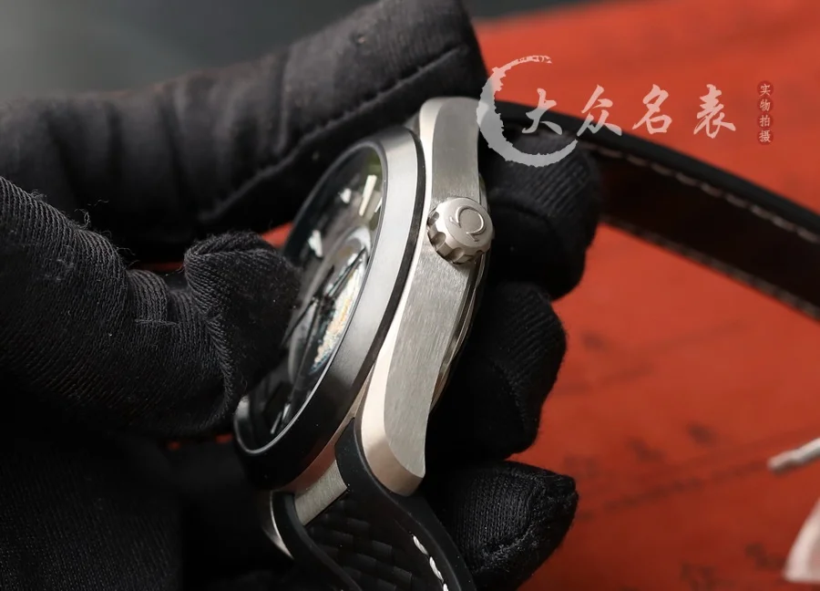 VS廠歐米茄海馬世界時鈦金屬220.92.43.22.99.001(43mm) 第13张