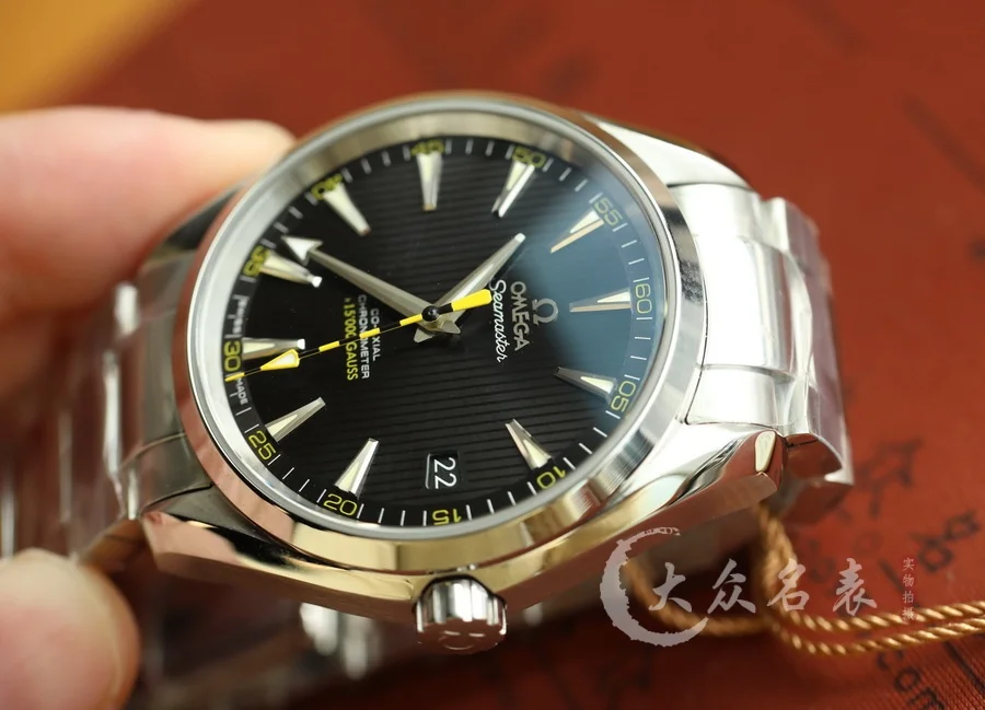 VS廠歐米茄海馬150(大黃蜂)231.10.42.21.01.002復刻表(41.5mm) 第6张