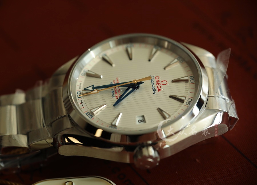 VS廠歐米茄海馬150復刻表231.10.42.21.02.004(高爾夫版)(41.5mm) 第7张