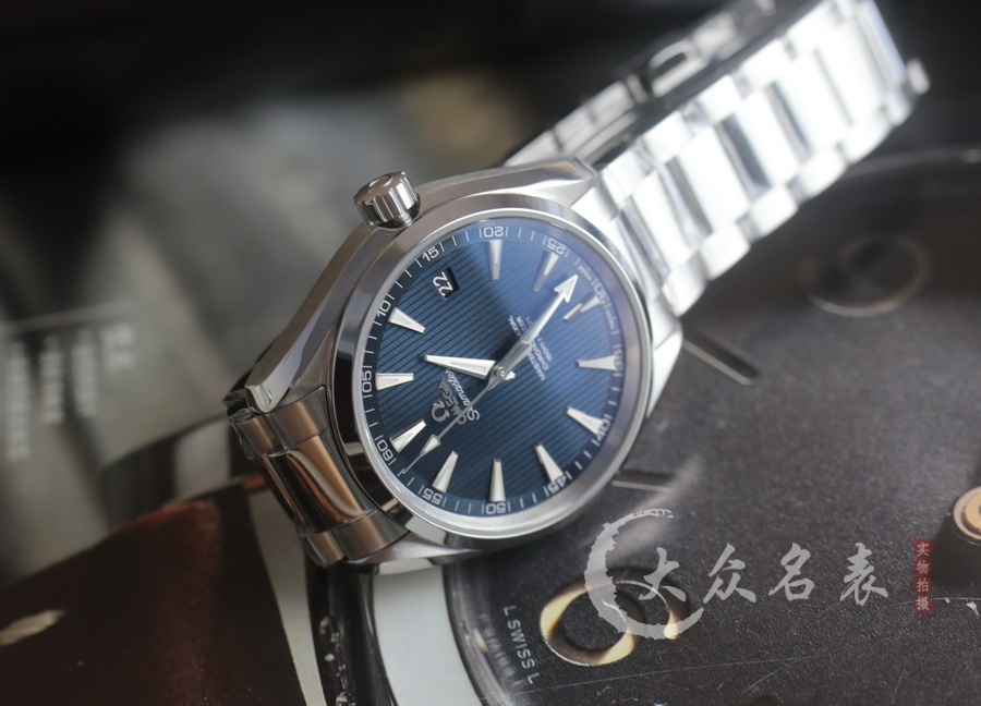 VS廠歐米茄海馬150藍面231.10.42.21.03.003（41.5mm） 第4张