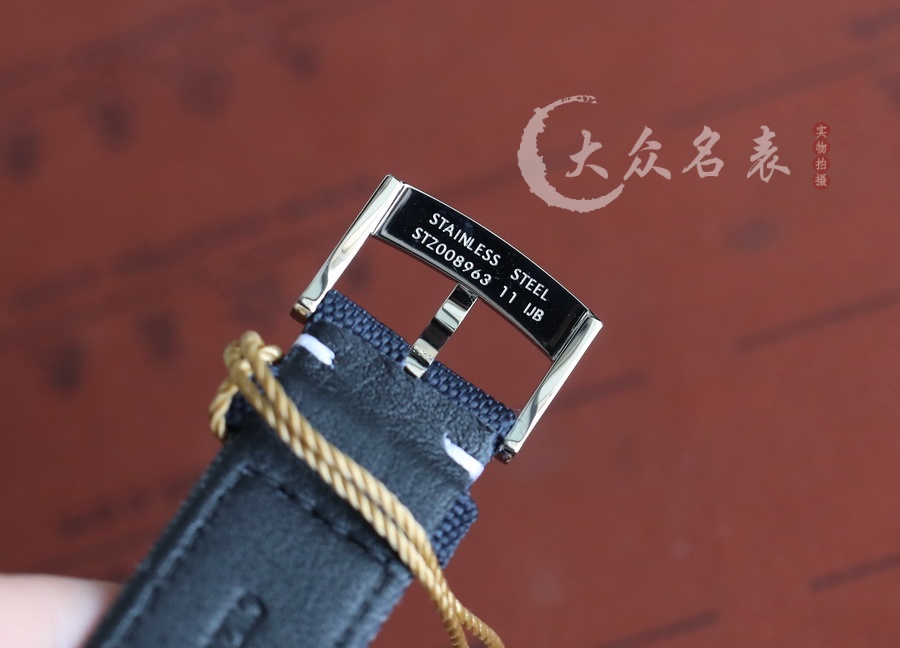 歐米茄超霸310.32.42.50.02.001復刻表(史努比50周年紀念版)(42mm) 第13张