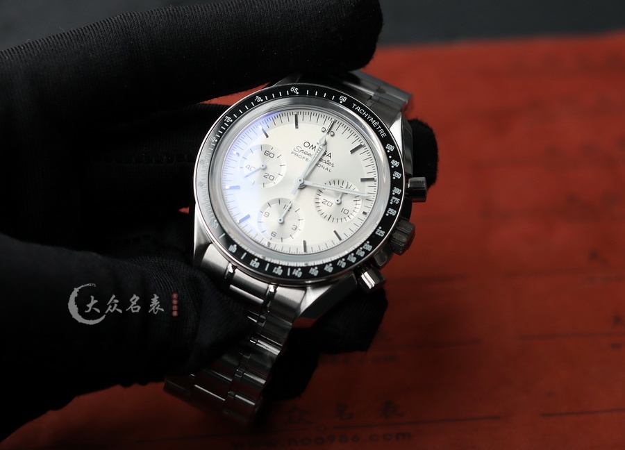 歐米茄超霸310.60.42.50.02.001復刻表銷售（42mm） 第4张