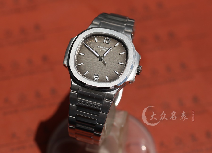3K廠百達翡麗鸚鵡螺7118/1A-011女裝(35.2mm) 第1张