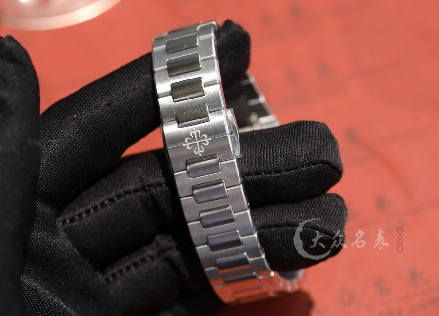 3K廠百達翡麗鸚鵡螺7118/1A-011女裝(35.2mm) 第11张