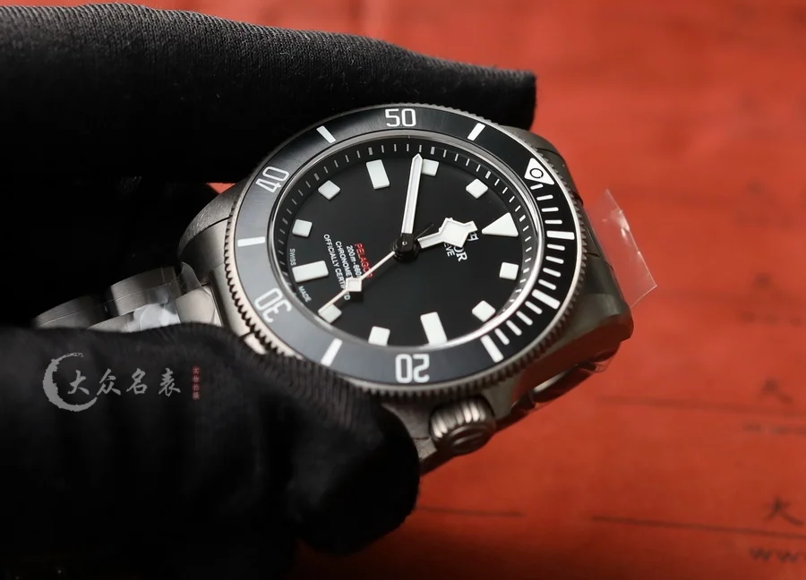 ZF廠帝舵領潛型M25407N-0001鈦金屬復刻表(39mm) 第4张