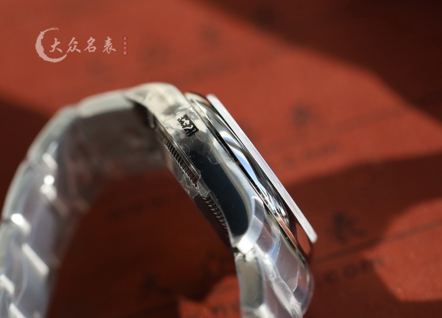 勞力士蠔式恒動m277200-0001女裝表（31mm） 第11张