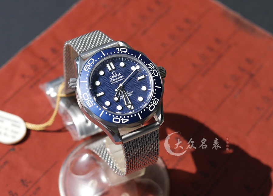 VS廠歐米茄海馬210.30.42.20.03.002復刻表(詹姆斯·邦德六十周年紀念) 第1张