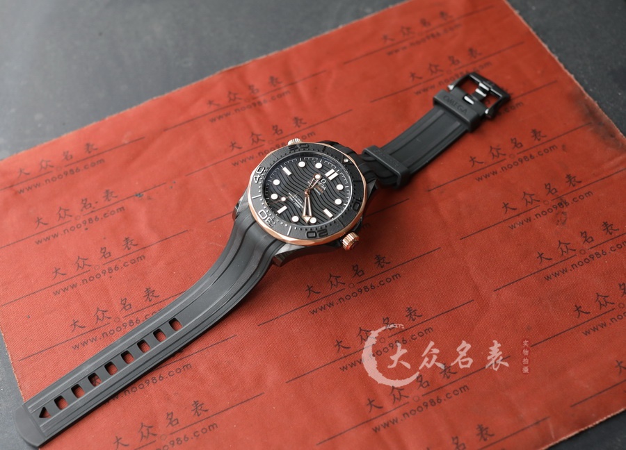 VS廠歐米茄海馬300 210.62.44.20.01.001復刻表(43.5mm) 第3张