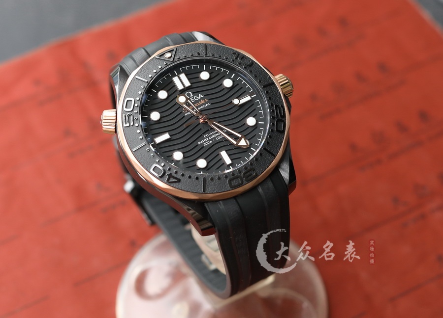 VS廠歐米茄海馬300 210.62.44.20.01.001復刻表(43.5mm) 第1张
