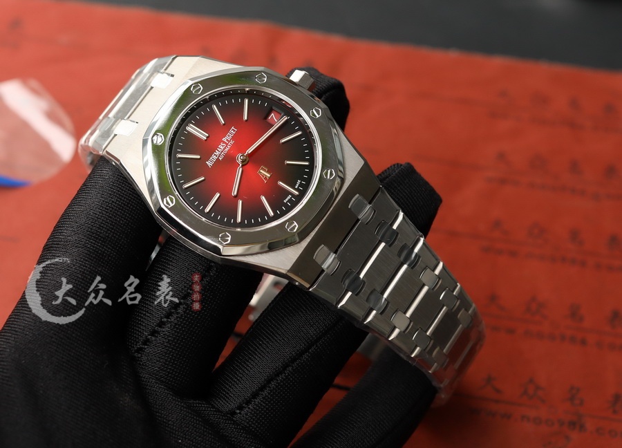 ZF廠愛彼皇家橡樹16202XT.OO.1240XT.01鈦金屬復刻表(39mm) 第3张