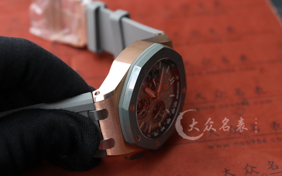 DDF愛彼皇家橡樹離岸型系列26420OI.OO.A015VE.01腕表(43mm) 第7张