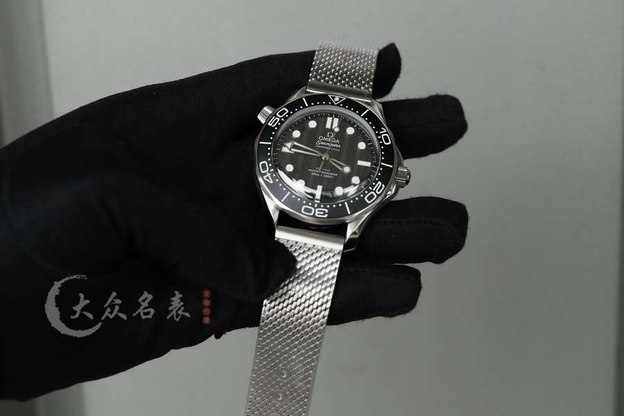VS廠歐米茄海馬系列210.30.42.20.01.010 復刻表 第3张