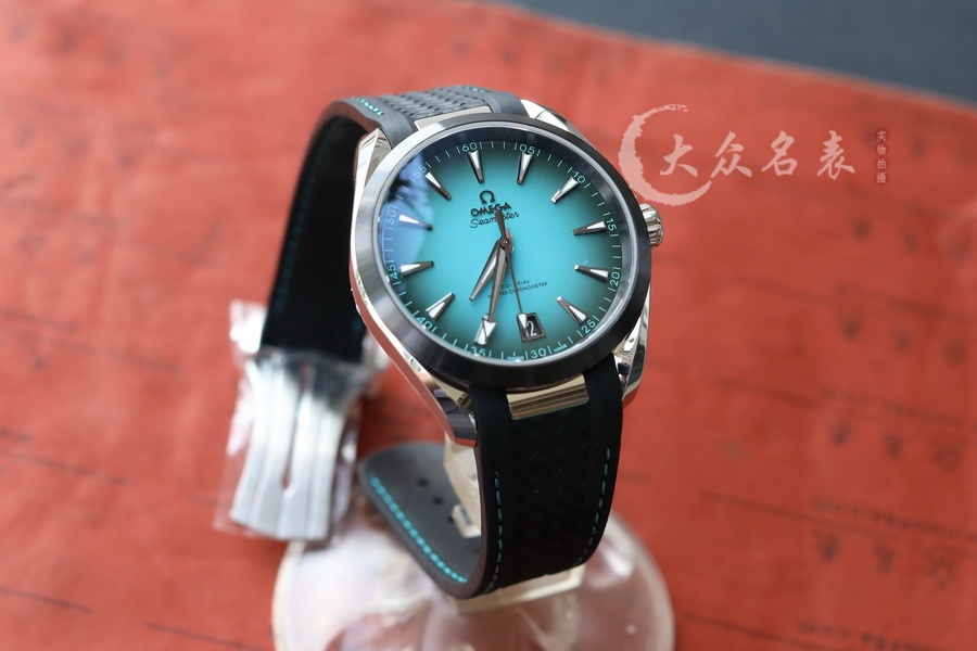VS廠歐米茄海馬220.32.41.21.03.001綠松石(41mm) 第5张