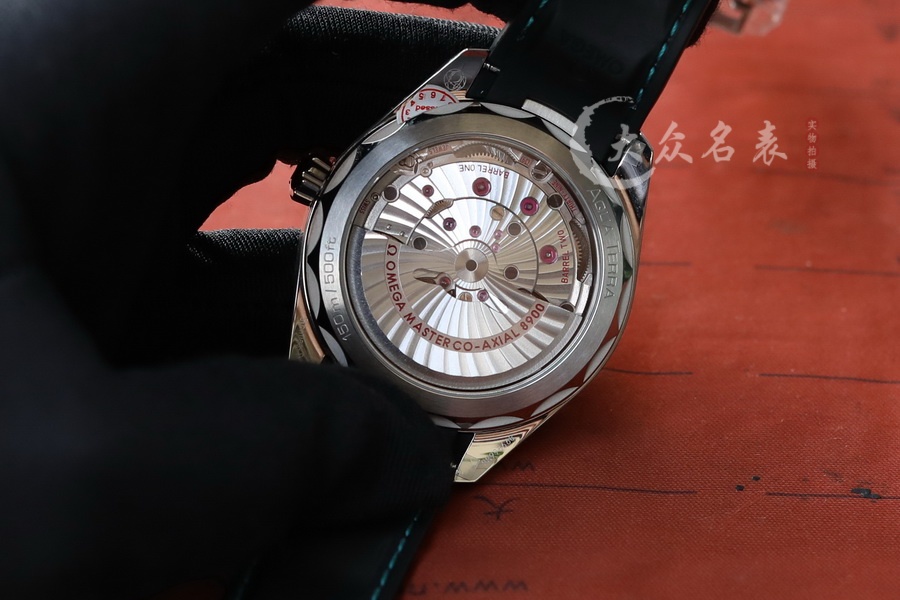 VS廠歐米茄海馬220.32.41.21.03.001綠松石(41mm) 第9张