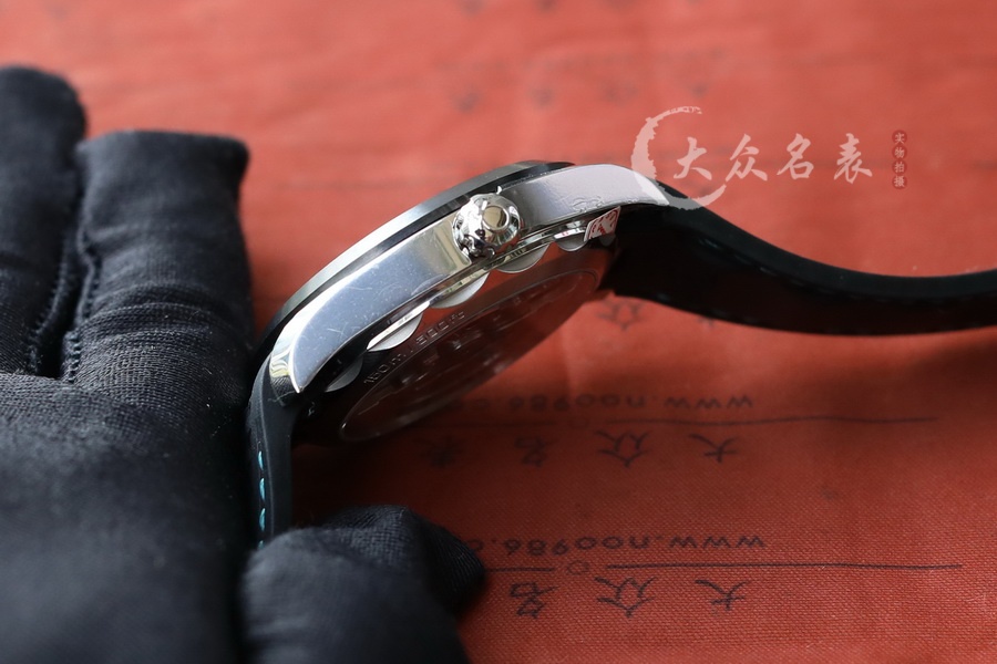 VS廠歐米茄海馬220.32.41.21.03.001綠松石(41mm) 第11张